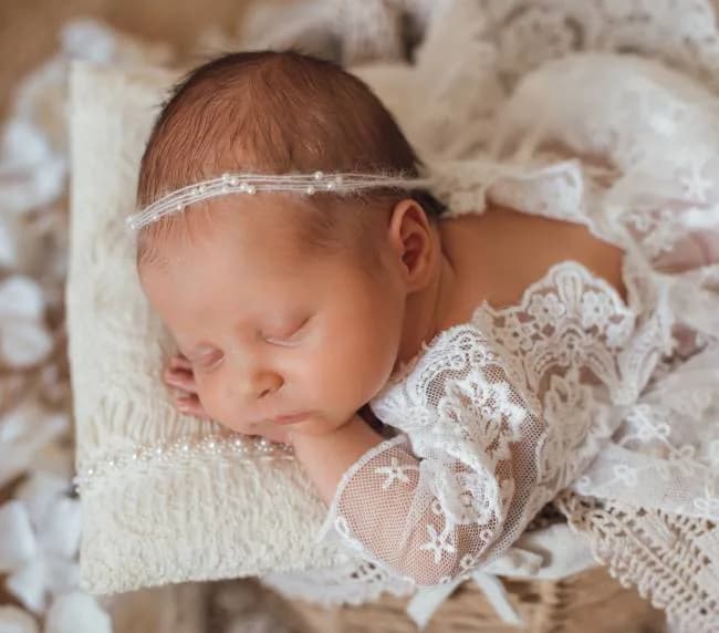 Séance naissance bébé studio Vosges